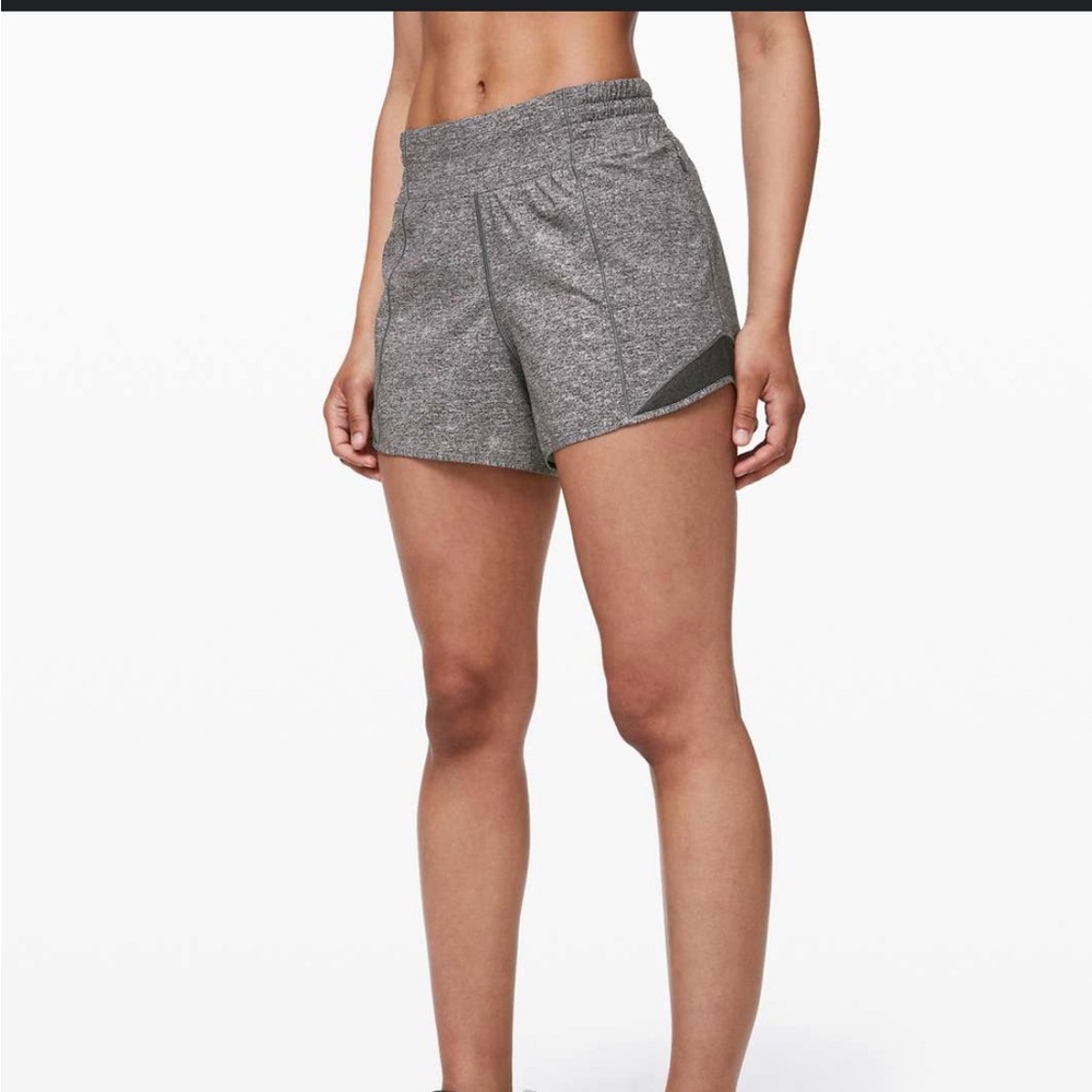 Lululemon hotty hot medium rise tall 4’ size 8